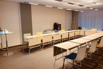 Berlin  Conference room Oak /Eiche image 5