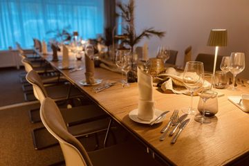 Berlin  Conference room Oak /Eiche image 1