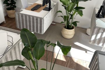 Munich Office desk Vollausgestatteter, klimatisierter Schreibtisch im Heimatoffice 26 (D1) image 2