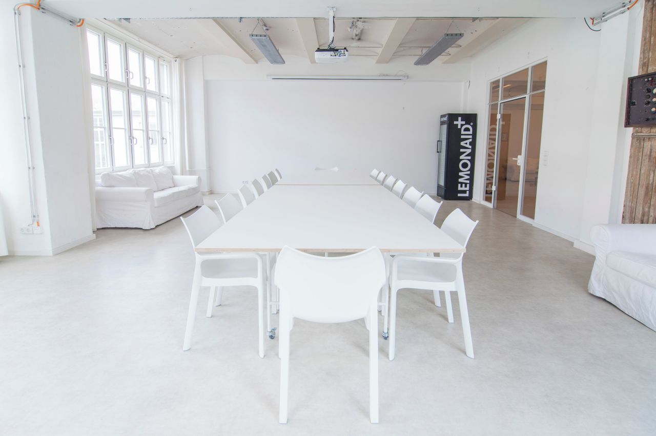 Berlin training rooms Meeting room Casablanca Room image 39