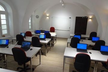 Rest of the World Offsite Meeting Training rooms Seminarraum in Stockerau image 1