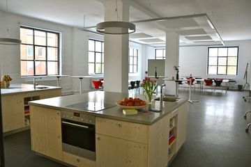 Hannover workshop spaces Meeting room Schwanenburg- Loft mit Kochinseln image 0