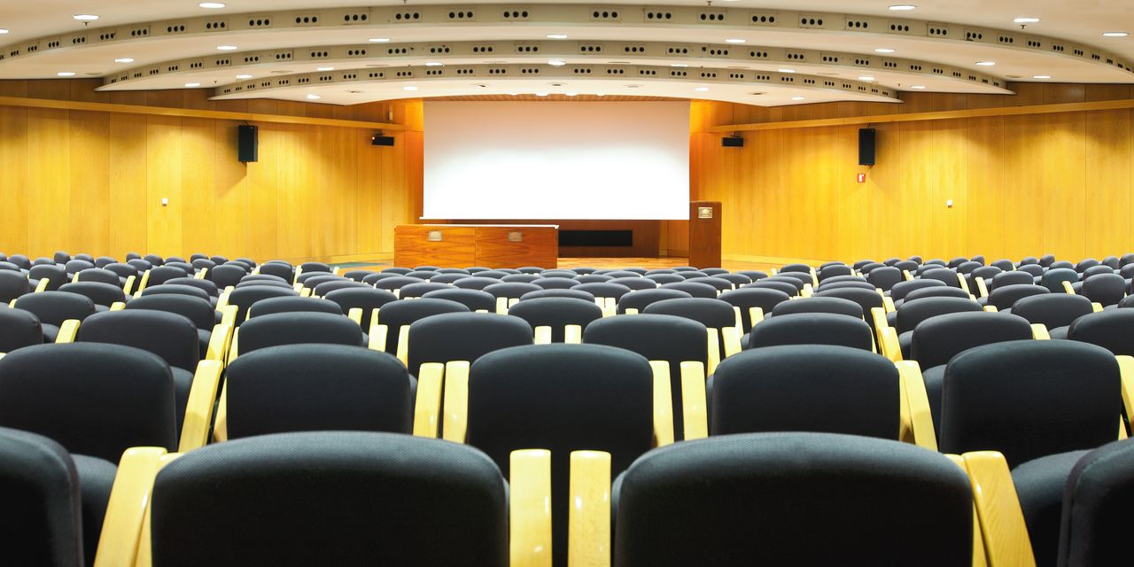 Barcelona corporate event spaces Hörsaal Auditorium mit 430 Sitzplätzen image 5