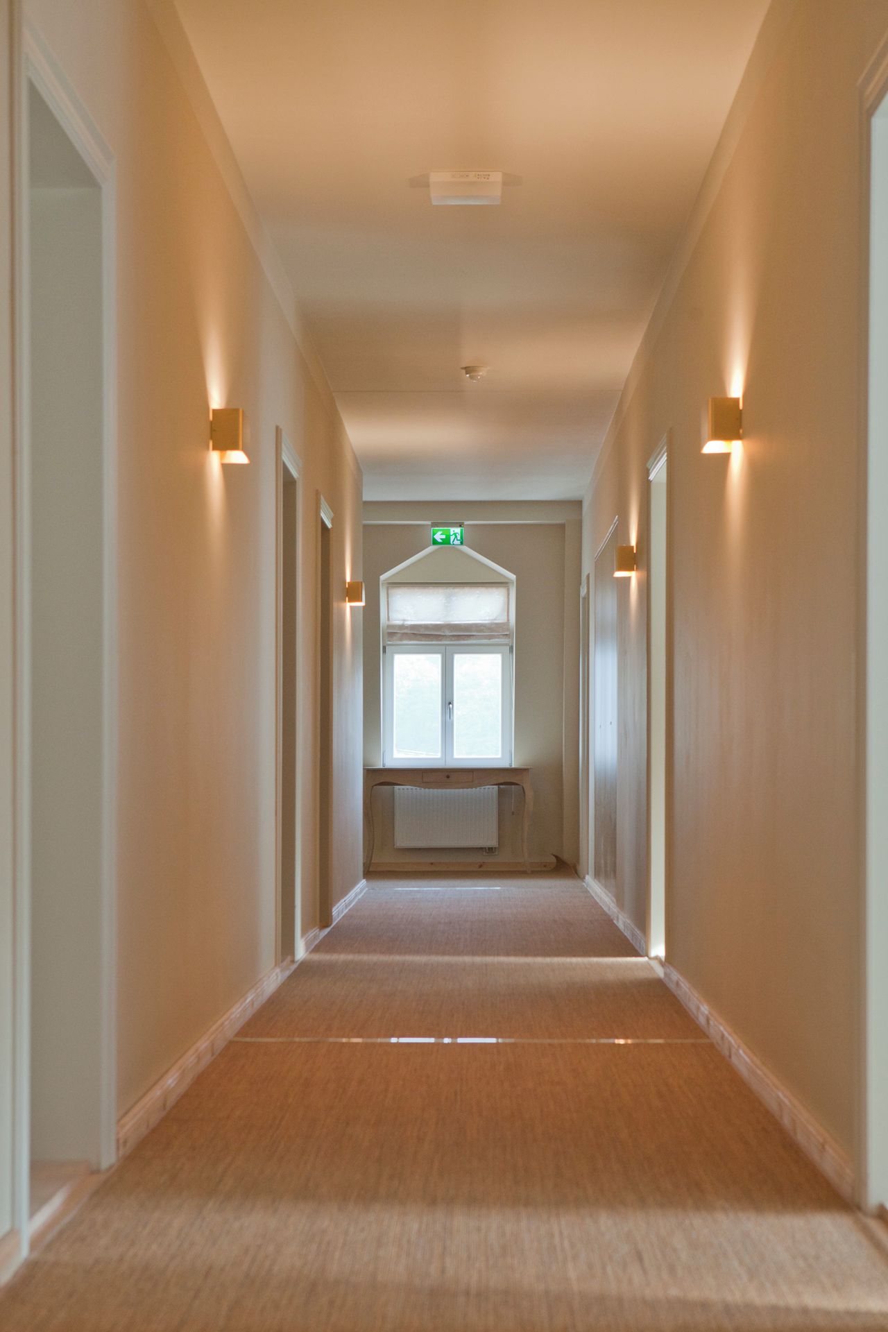 Rest van de wereld workshop spaces Binnenplaats Hotel, Restaurant und Reitstall image 22