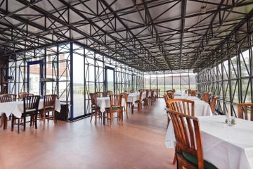 Rest of the World workshop spaces Backyard Hotel, Restaurant und Reitstall image 18