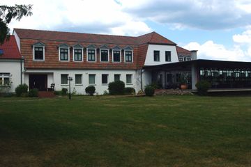 Rest van de wereld workshop spaces Binnenplaats Hotel, Restaurant und Reitstall image 5