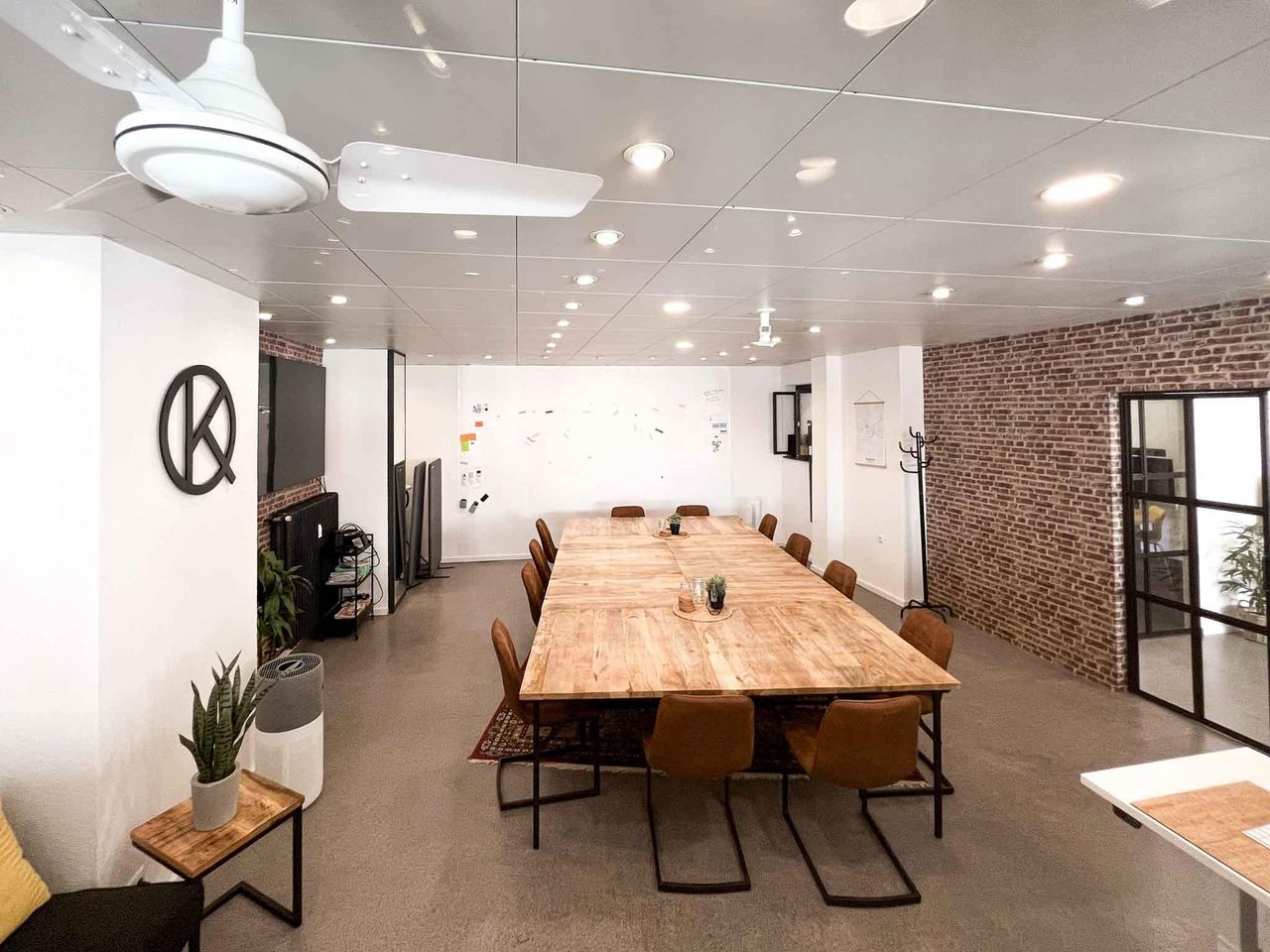 Rest of the World  Coworking spaces Seminar-Space № 10 image 1