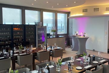 Köln  Veranstaltungsraum Loge exklusiv in der 30. Etage image 1