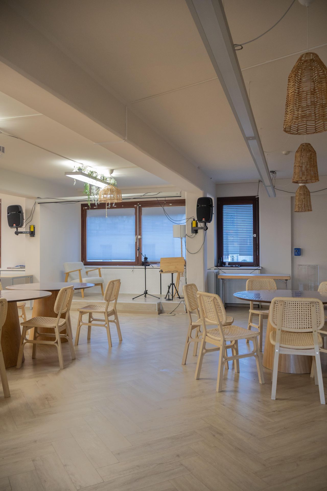 Wenen  Vergaderzalen Vielseitiger Seminar- & Veranstaltungsraum am Reumannplatz zu mieten image 4