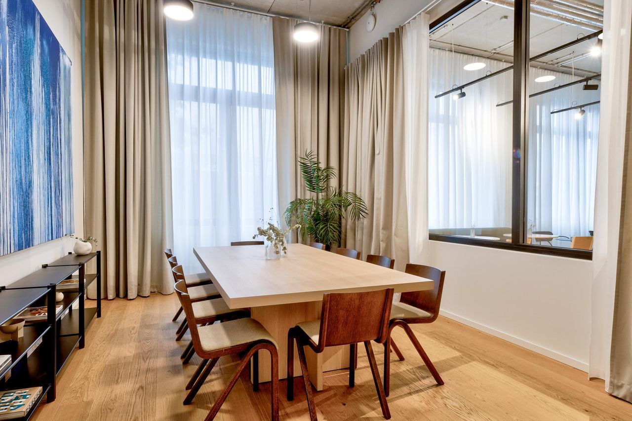 Berlin  Meetingraum Boardroom Two image 5