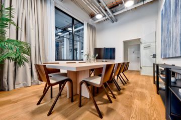 Berlin  Meetingraum Boardroom Two image 6