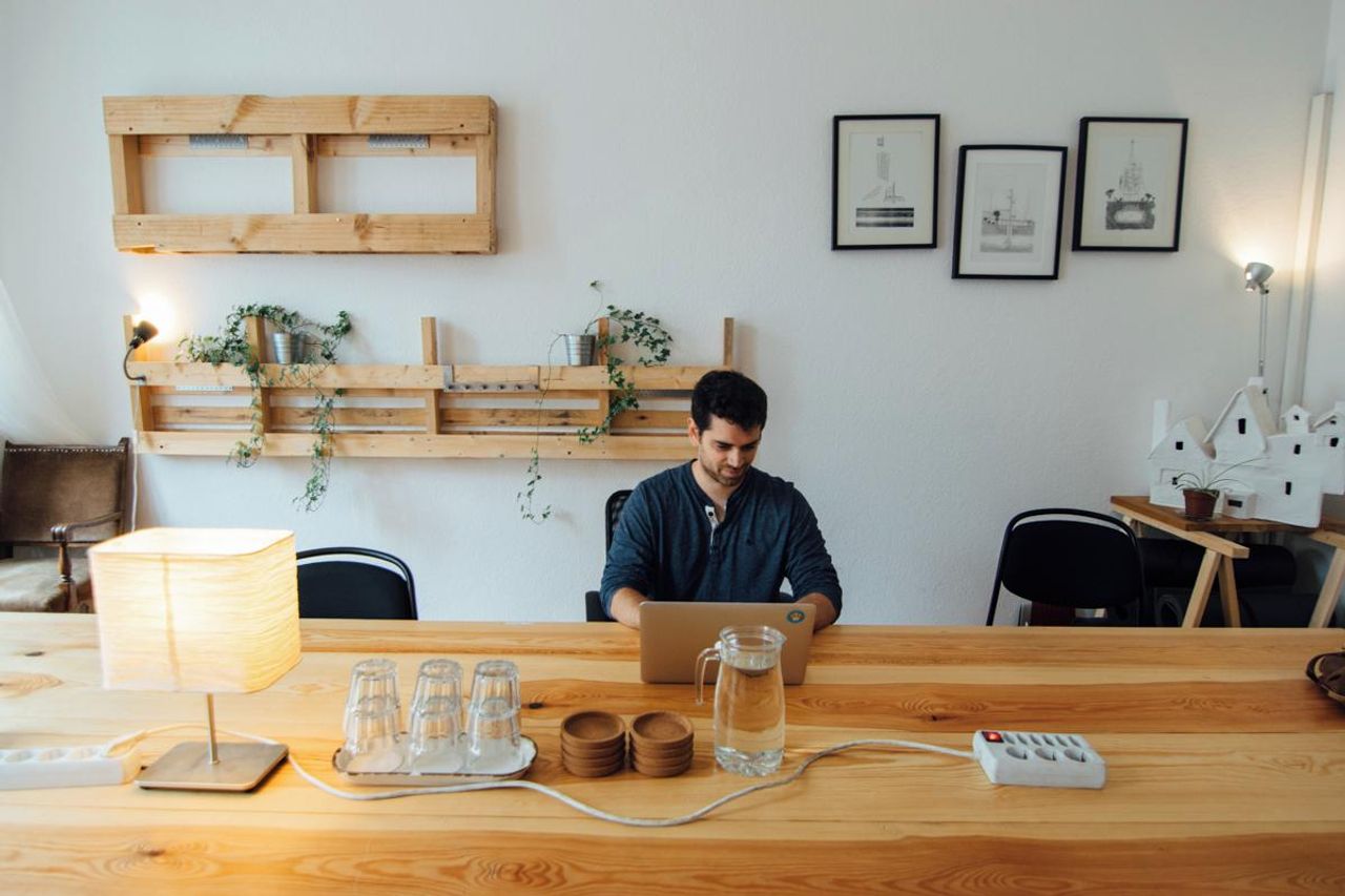 Berlin training rooms Meetingraum tuesday coworking image 4