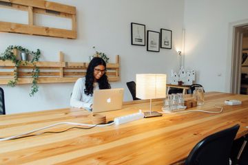 Berlin training rooms Meetingraum tuesday coworking image 1