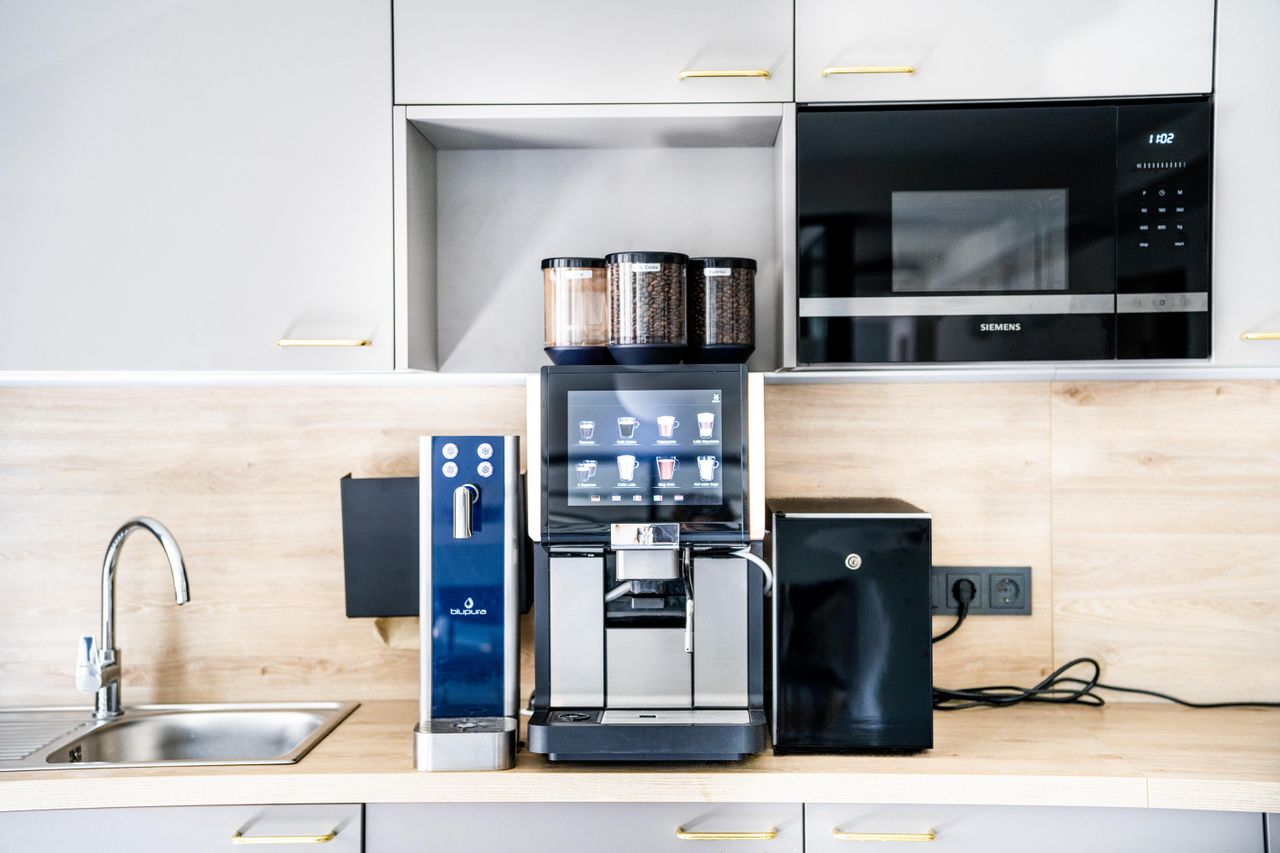 Berlin  Workspace Coworking - Dedicated Seat image 5