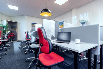 München Mobiles Arbeiten Coworking spaces ecosHOT DESK bis FIX DESK- ruhig, cool, professionell image 4