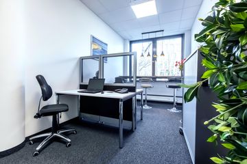 München Mobiles Arbeiten Coworking spaces ecosHOT DESK bis FIX DESK- ruhig, cool, professionell image 7