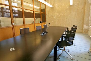 Berlin seminar rooms Cafe Nest image 2