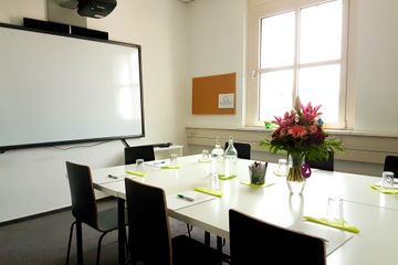 Berlin training rooms Meetingraum Raum C image 1