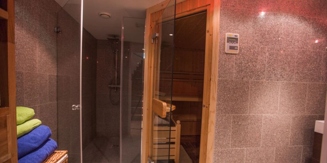 Düsseldorf workshop spaces Private residence Helvatia Sport image 3