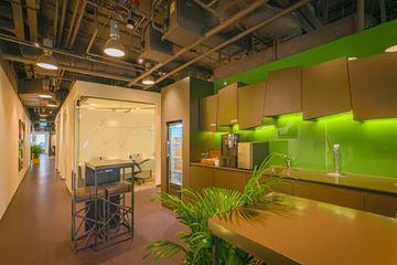 Rest of the World training rooms Coworking space Siam Tower image 5