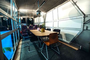 Berlin Kreatives Meeting Unusual venue Innovation Hub - Double decker Bus Workshop Area image 3