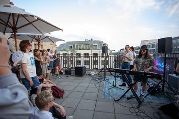 Berlin Creative Meeting Rooftop Event Terrace for Corporate Events image 7