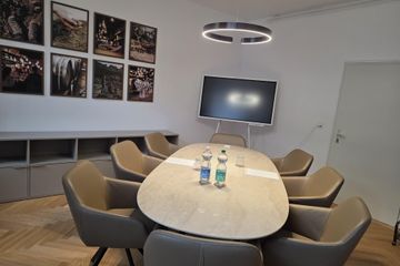 Rest of the World Meeting room Atelier image 2