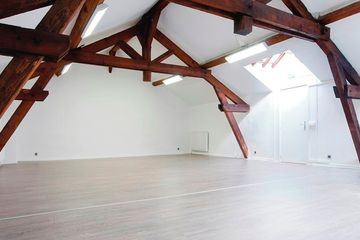 Paris corporate event spaces Meeting room La Cabane image 2