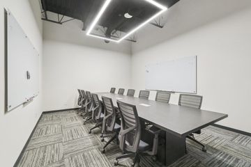 Rest of the World Meeting room 12-Person Boardroom image 5