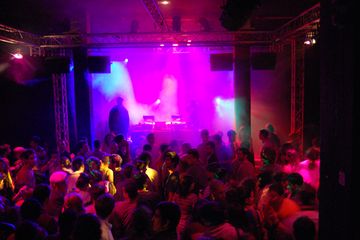 Paris corporate event spaces Partyraum Point Éphémère - Le Club image 0