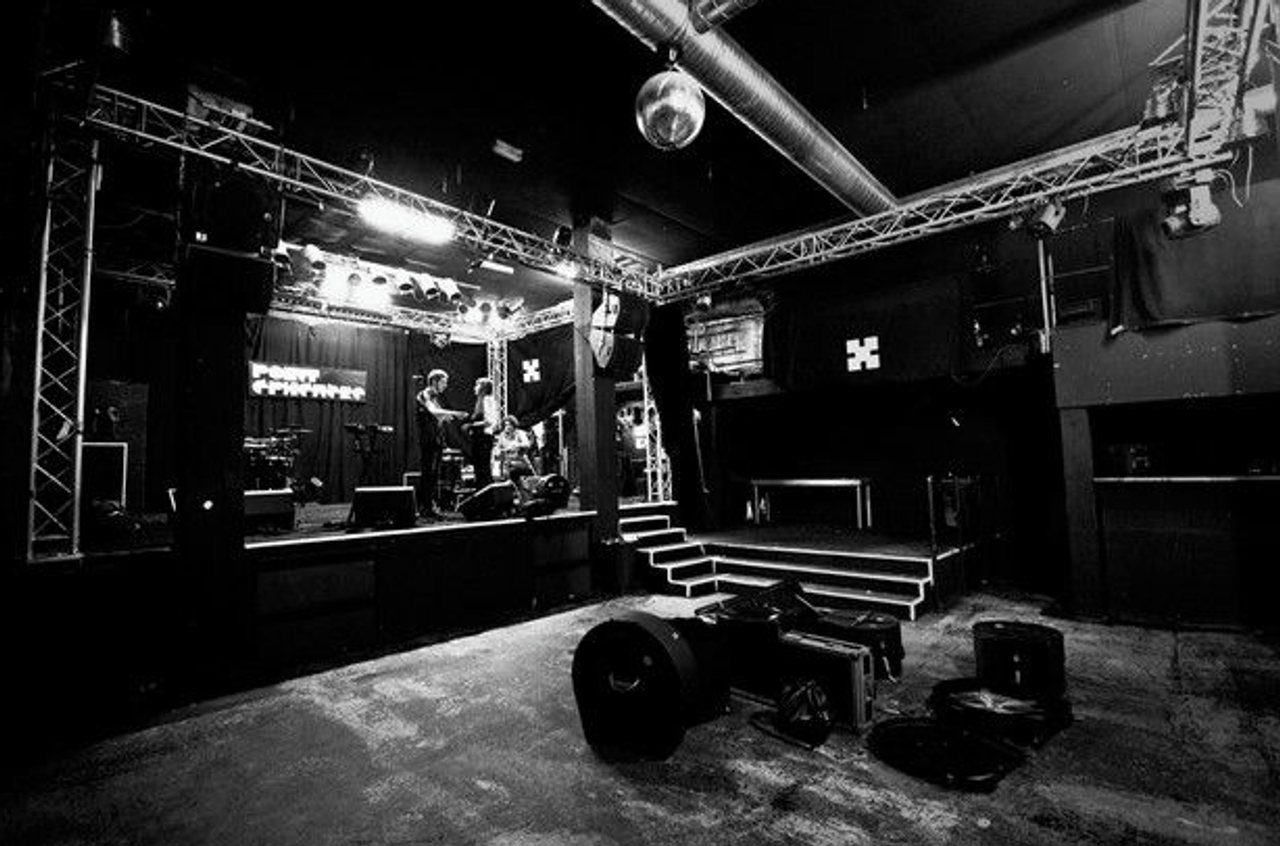 Paris corporate event spaces Partyraum Point Éphémère - Le Club image 11