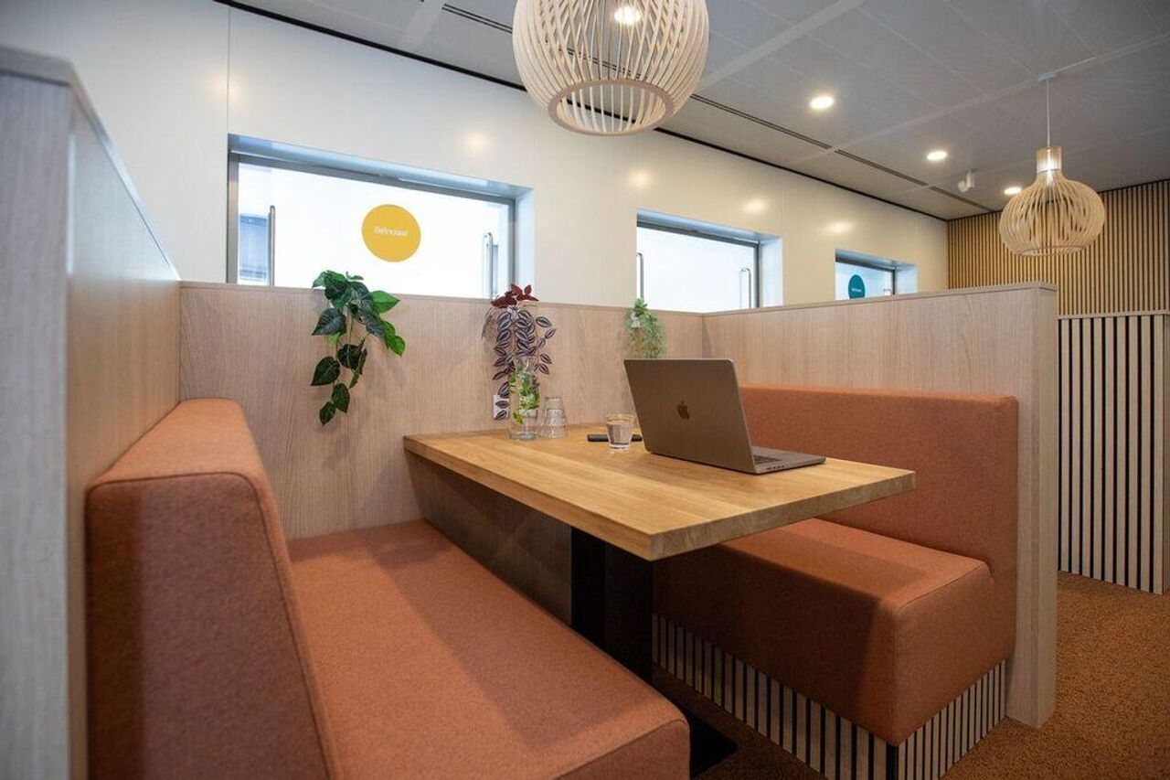 Arnhem  Meeting room Flexplek op het flexplein image 1