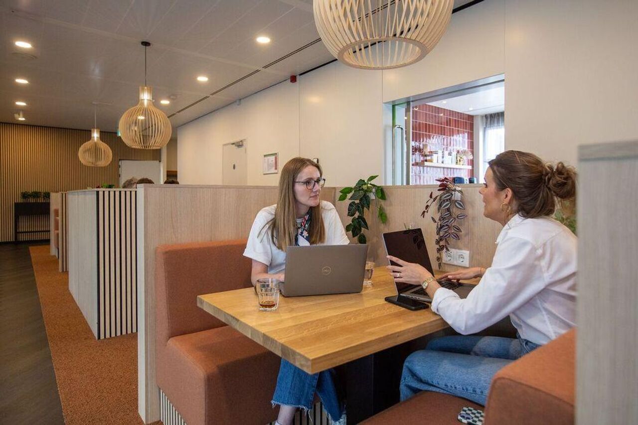 Arnhem  Meeting room Flexplek op het flexplein image 2