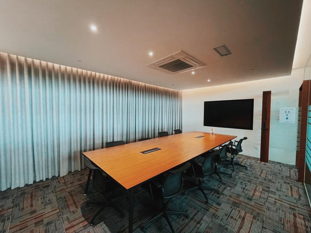 Rent Colabs Coworking The Starling Plus Meeting Room (seats up to 10
