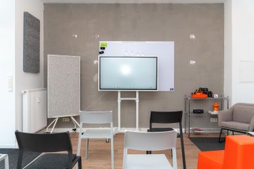 Leipzig Workshop-Räume ÜBERSTUNDE KLUBHAUS image 10