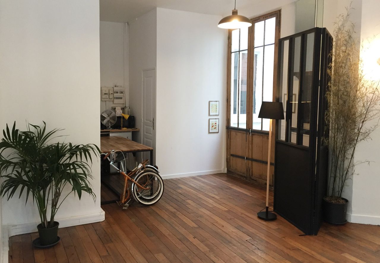 Paris workshop spaces Meeting room bright modern space image 10