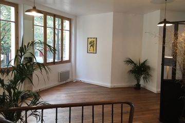 Paris workshop spaces Meeting room bright modern space image 9