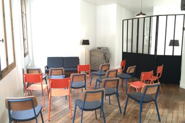 Paris workshop spaces Meeting room bright modern space image 8