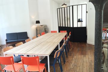 Paris workshop spaces Meeting room bright modern space image 3