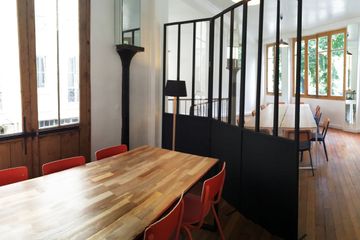 Paris workshop spaces Meeting room bright modern space image 5