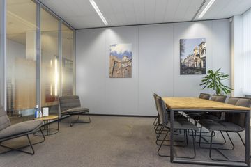 Goes Client Meeting Meeting room Oranje flexwerk kantoor image 1