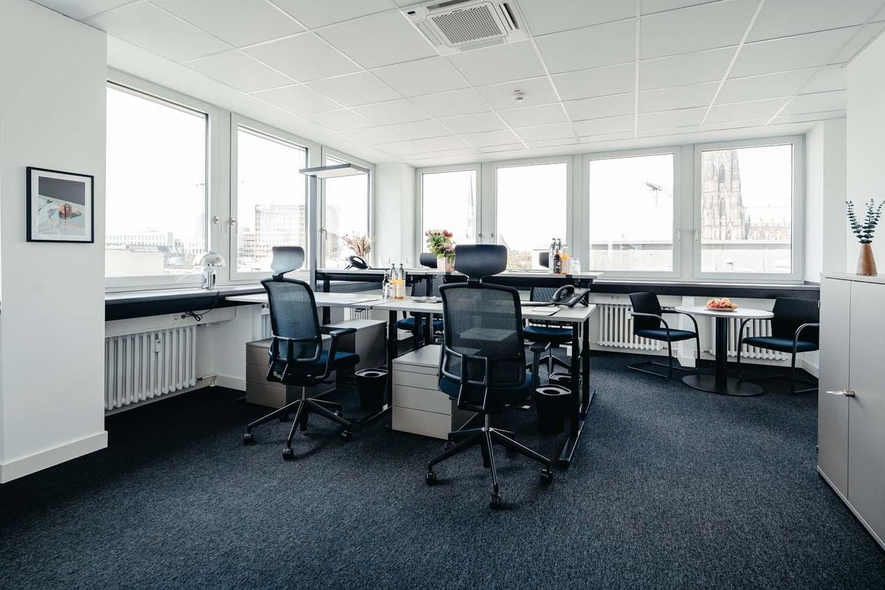 Cologne   Tagesbüro image 2