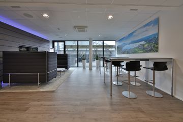 Rest of the World training rooms Meeting room Business Center image 3