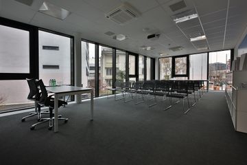 Rest of the World training rooms Meeting room Business Center image 1