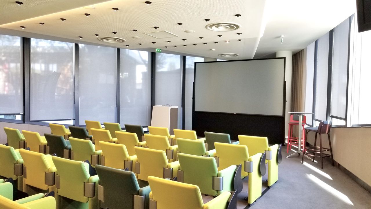 Parijs  Bedrijvencentrum Auditorium Prairie image 1