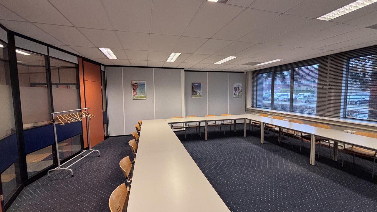 Hengelo  Meeting room Vergaderkamer 006 image 1