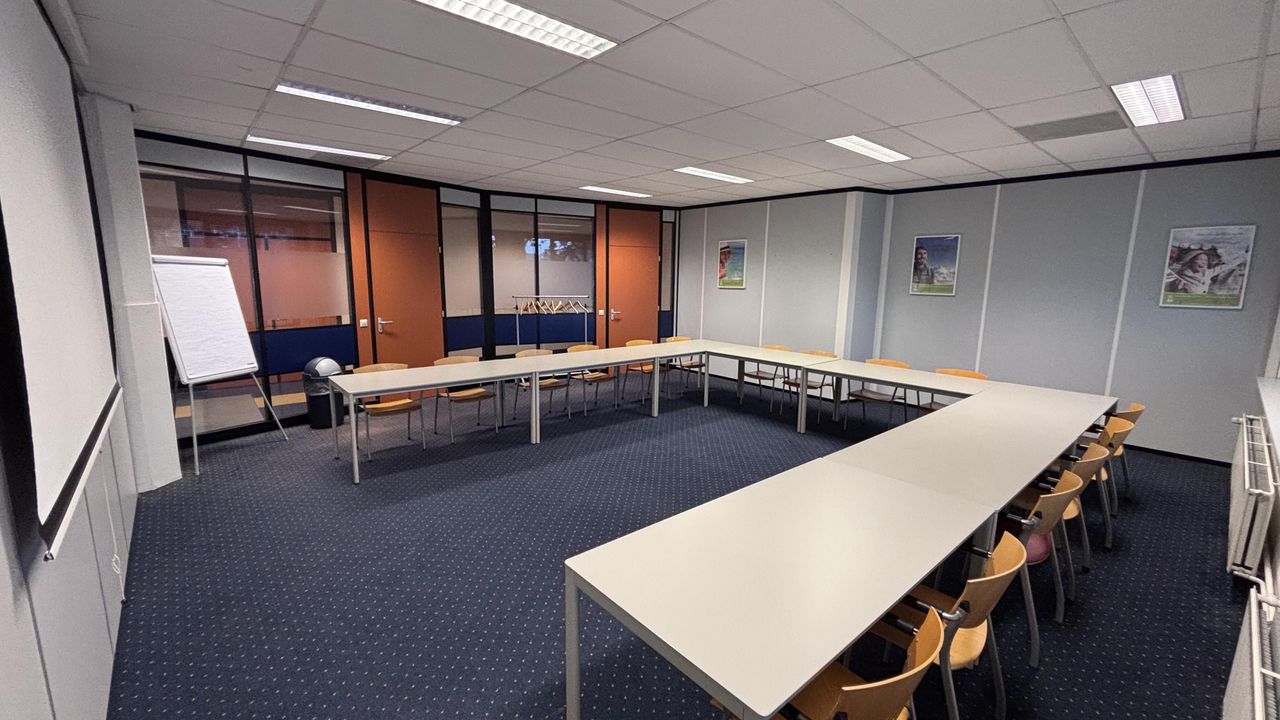 Hengelo  Meeting room Vergaderkamer 006 image 2