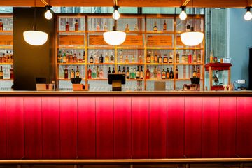 Berlin Dachterrasse Food Hall image 2