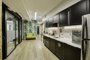 New York  Rooftop Day Office up to 18 image 2