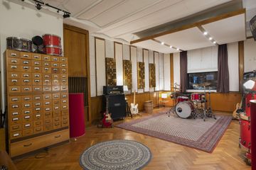 Berlin  Studio Complete Studio image 1